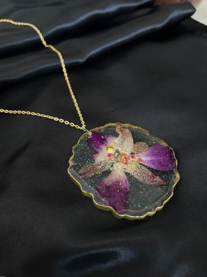 Resin Pendant statement 3 (with long chain)