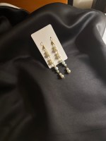 String of pearls with agate