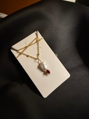 Mother pearl ruby pendant with chain